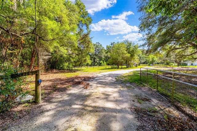 11768 N GATLEN AVENUE, Dunnellon, FL 34433