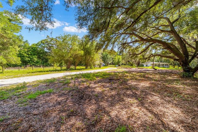 11768 N GATLEN AVENUE, Dunnellon, FL 34433