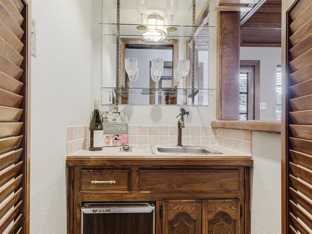 1512 Faringdon Drive, Plano, TX 75075