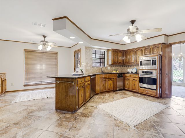 1512 Faringdon Drive, Plano, TX 75075