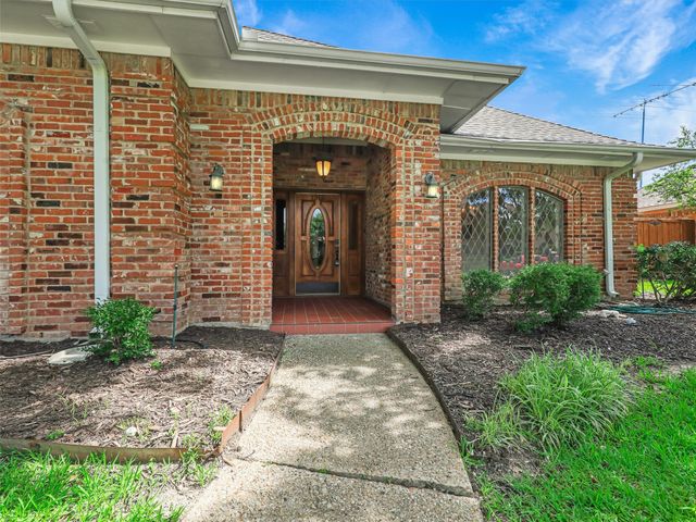 1512 Faringdon Drive, Plano, TX 75075