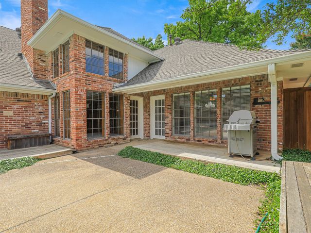 1512 Faringdon Drive, Plano, TX 75075