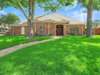 1512 Faringdon Drive, Plano, TX 75075