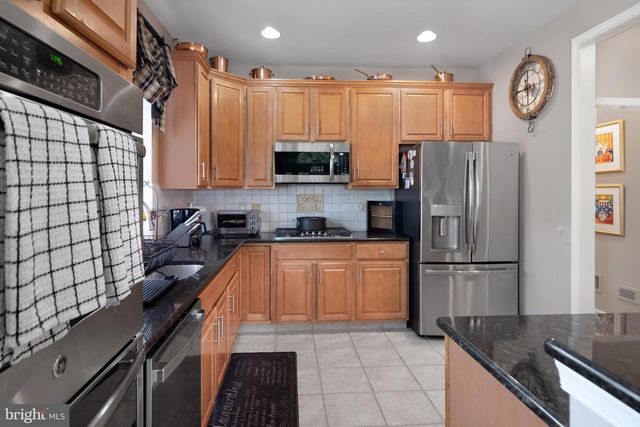 17 PENNINGTON CT, Delanco, NJ 08075