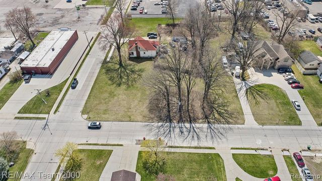 5689 Brandt Street, Garden City, MI 48135