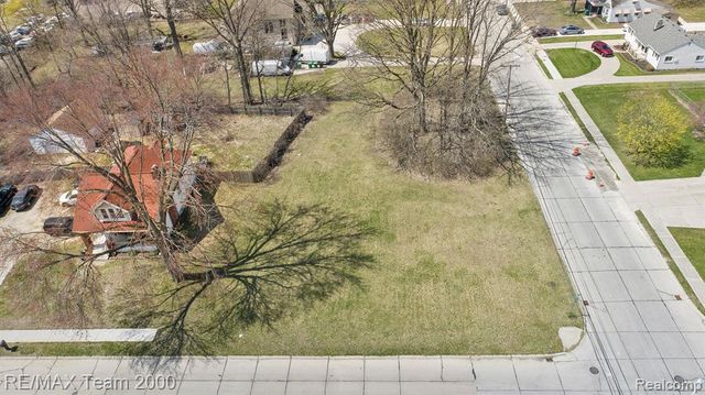 5689 Brandt Street, Garden City, MI 48135