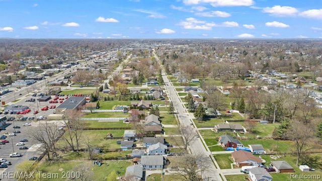 5689 Brandt Street, Garden City, MI 48135