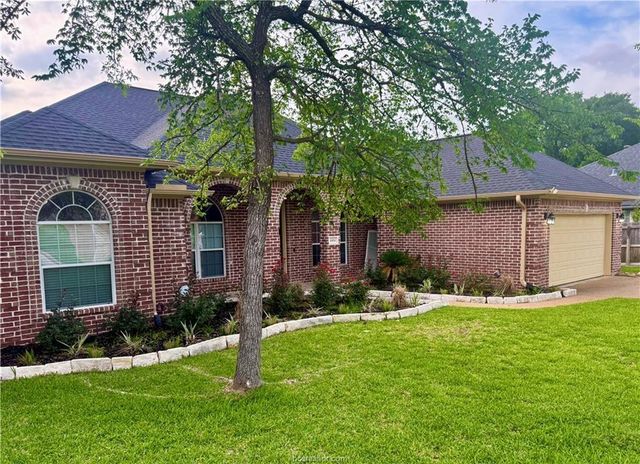 4414 Woodland Ridge Drive, College Station, TX 77845