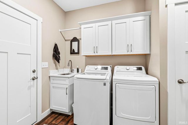 1237 Keady Court, South Bend, IN 46614