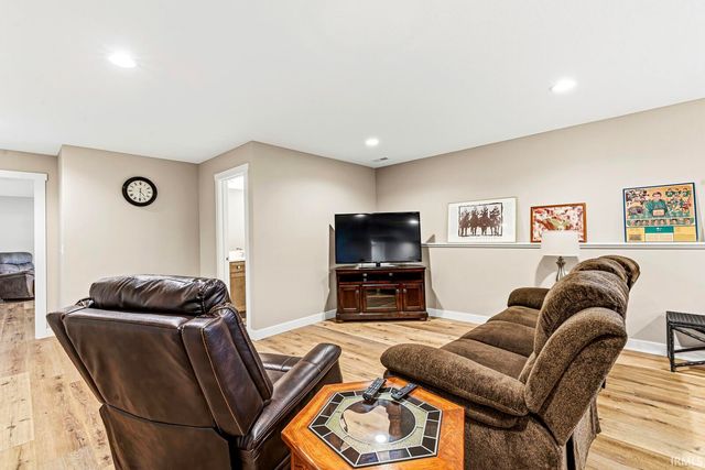1237 Keady Court, South Bend, IN 46614