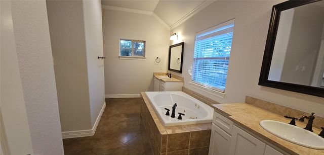 2516 La Ventana PKWY, Driftwood, TX 78619