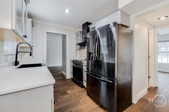 6 Jasmine Court, Savannah, GA 31406