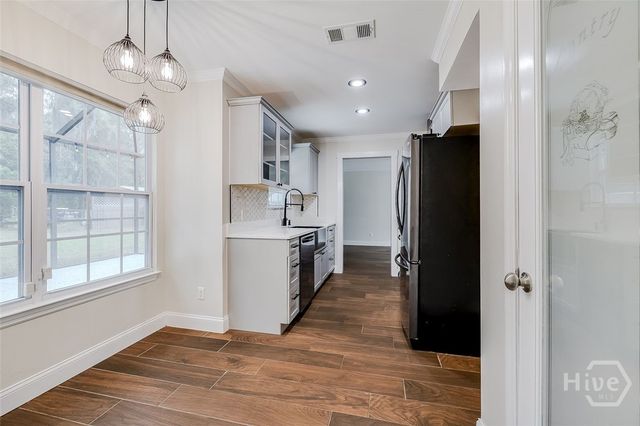 6 Jasmine Court, Savannah, GA 31406