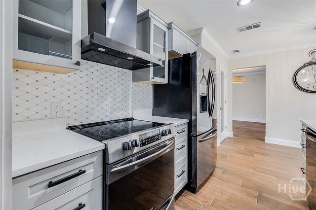 6 Jasmine Court, Savannah, GA 31406