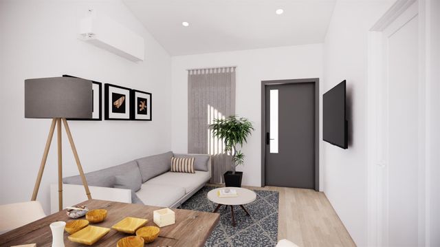 6451 8th Ave, Sacramento, CA 95820