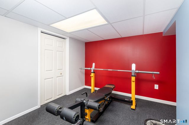 9 Glendale Road, Enfield, CT 06082