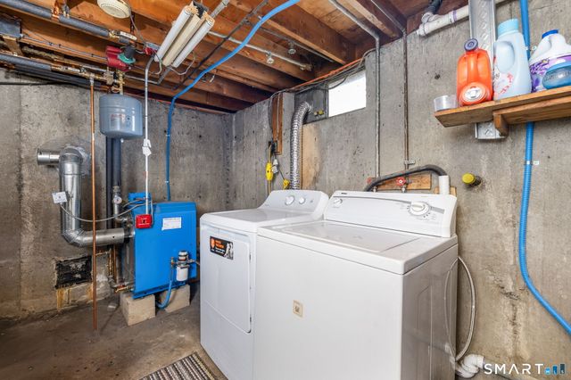 9 Glendale Road, Enfield, CT 06082