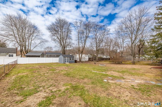 9 Glendale Road, Enfield, CT 06082