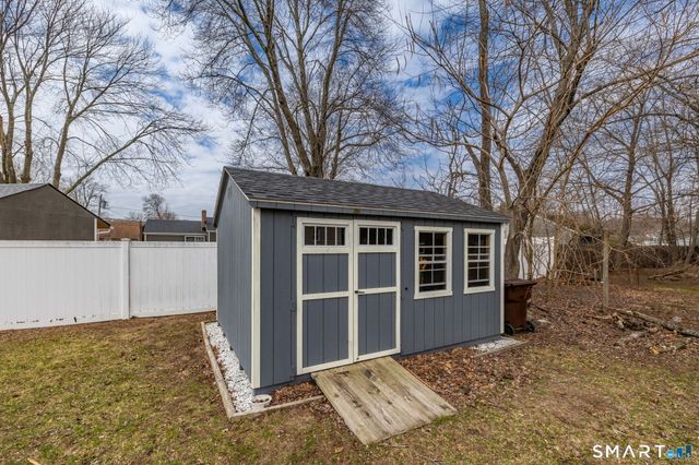 9 Glendale Road, Enfield, CT 06082