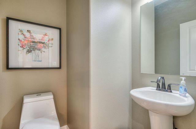 20798 NE Sierra Drive, Bend, OR 97701