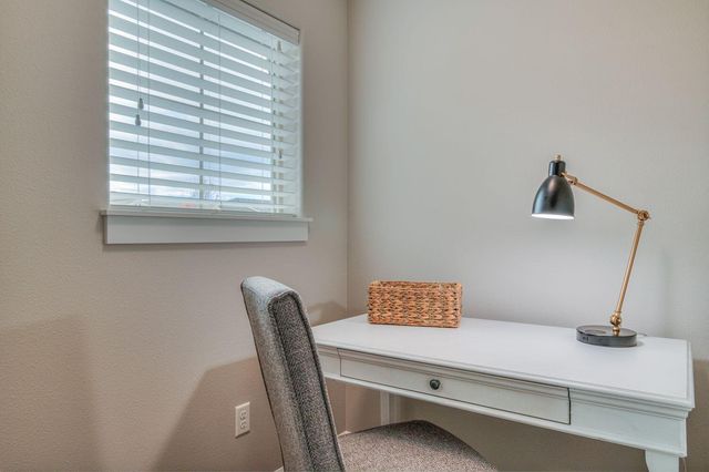 20798 NE Sierra Drive, Bend, OR 97701