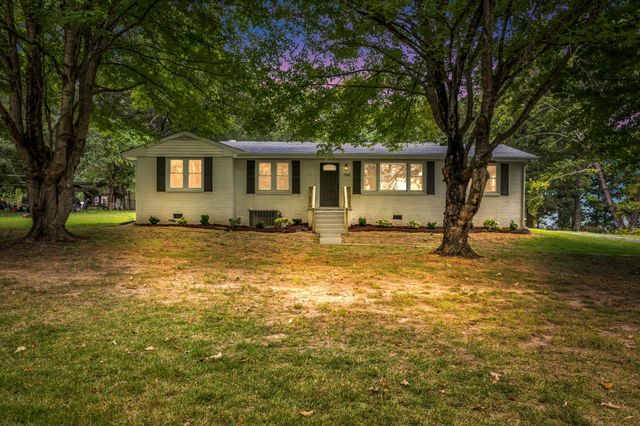 104 S Hummingbird Ln, S, Dickson, TN 37055