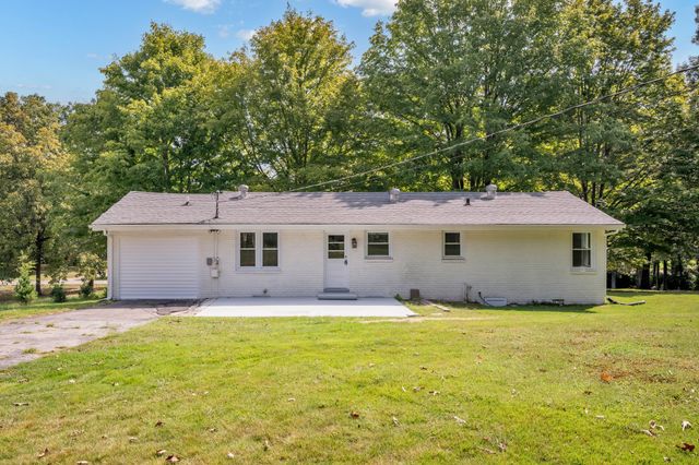 104 S Hummingbird Ln, S, Dickson, TN 37055