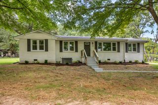104 S Hummingbird Ln, S, Dickson, TN 37055