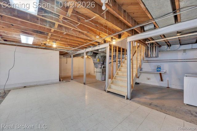 1634 Crooks Road, Royal Oak, MI 48067