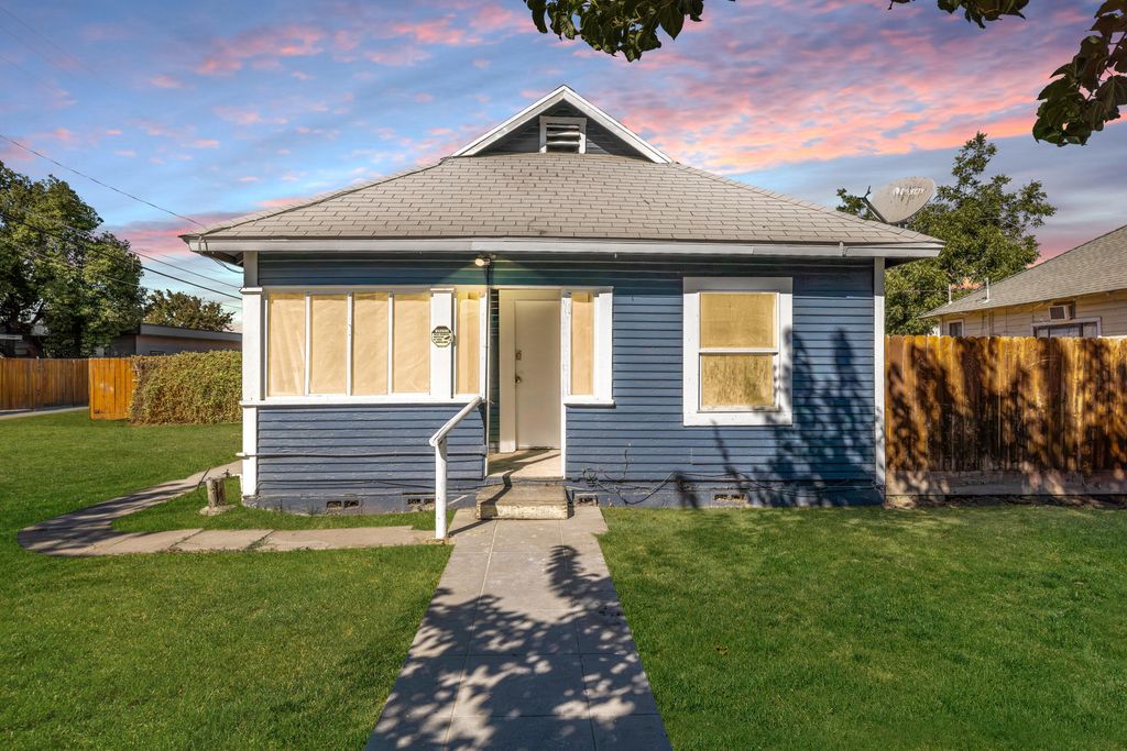 916 Norboe Avenue, Corcoran, CA 93212