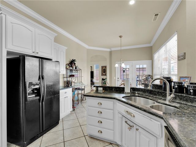 2309 N Berkleigh Drive, Fayetteville, AR 72704