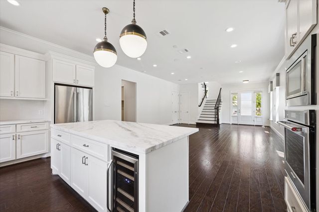 172 Sycamore, Shenandoah, TX 77384