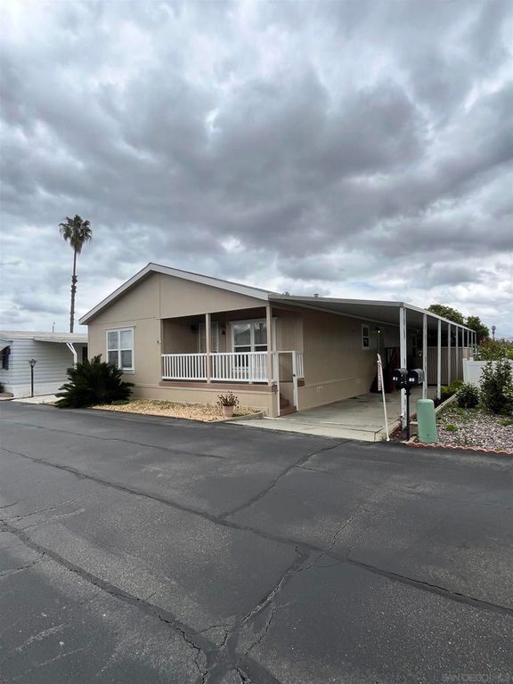 Image 1 of property listing at 1219 E Barham Dr SPC 81, San Marcos, CA 92078