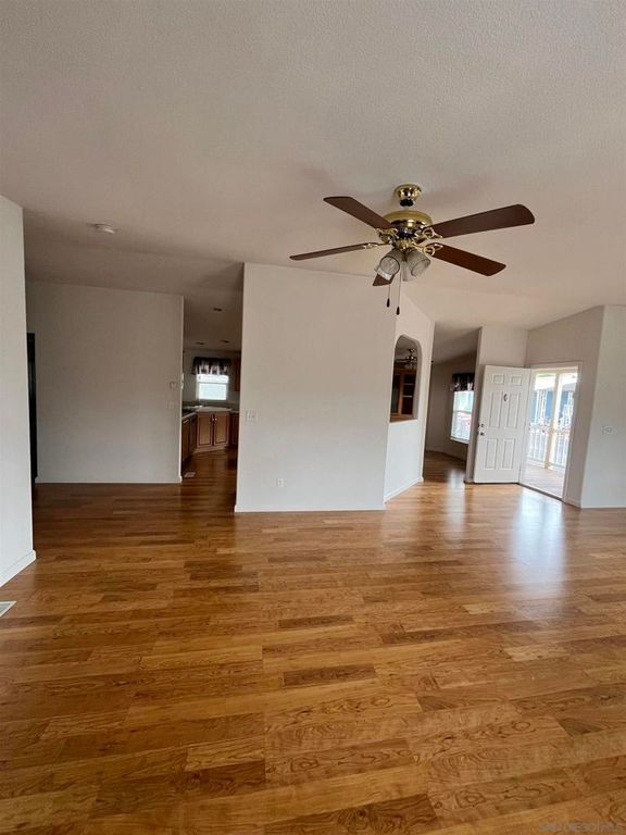Image 10 of property listing at 1219 E Barham Dr SPC 81, San Marcos, CA 92078