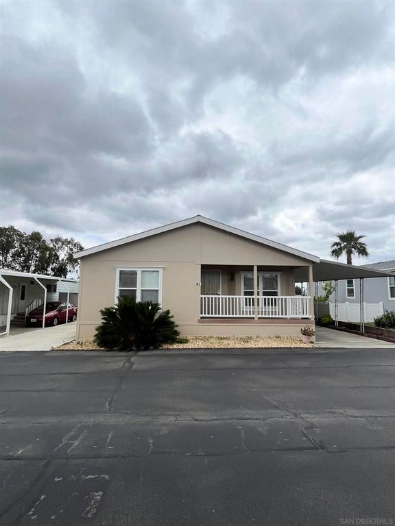 Image 3 of property listing at 1219 E Barham Dr SPC 81, San Marcos, CA 92078