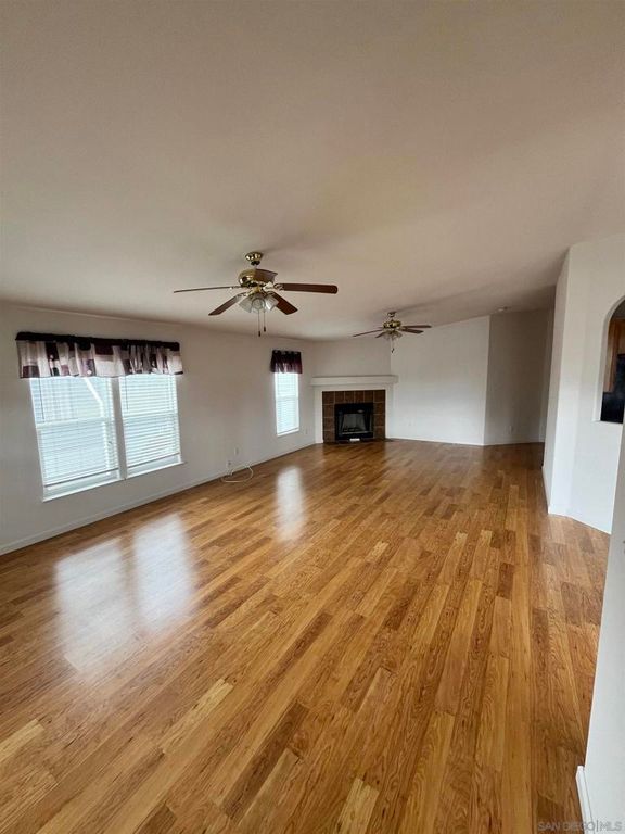 Image 8 of property listing at 1219 E Barham Dr SPC 81, San Marcos, CA 92078