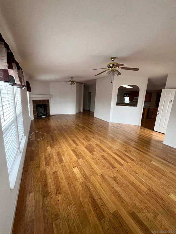 Image 9 of property listing at 1219 E Barham Dr SPC 81, San Marcos, CA 92078