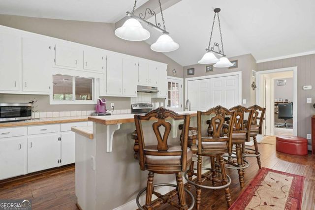 206 White Antelope Street, Waleska, GA 30183