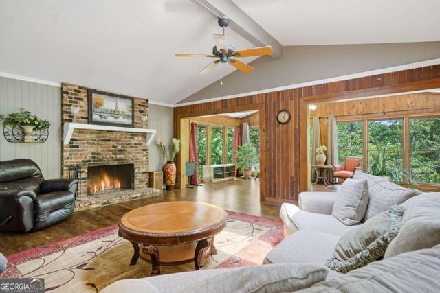 206 White Antelope Street, Waleska, GA 30183