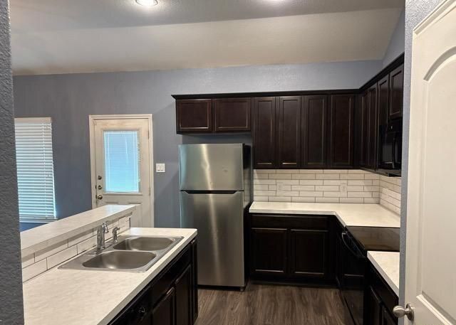 1206 Parkhurst Avenue, Cleveland, TX 77327