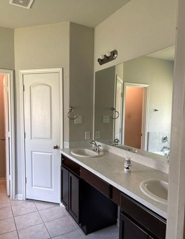 1206 Parkhurst Avenue, Cleveland, TX 77327