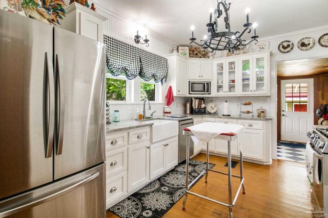 1057 Pauline St, Cantonment, FL 32533