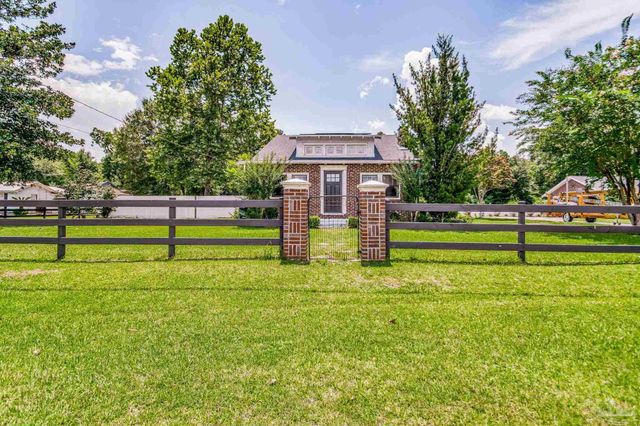 1057 Pauline St, Cantonment, FL 32533