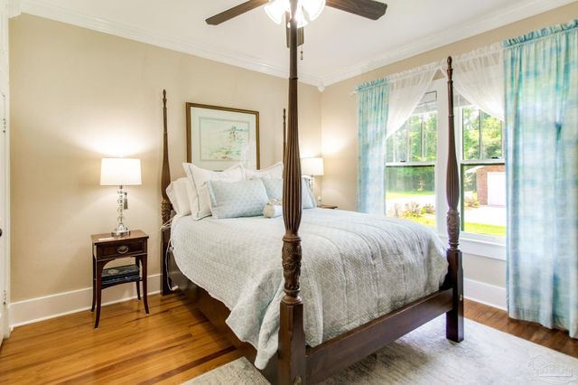 1057 Pauline St, Cantonment, FL 32533