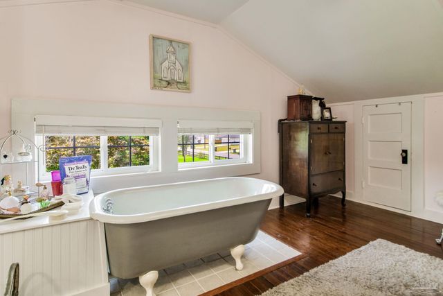 1057 Pauline St, Cantonment, FL 32533