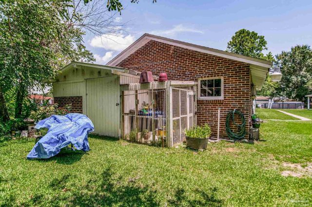 1057 Pauline St, Cantonment, FL 32533