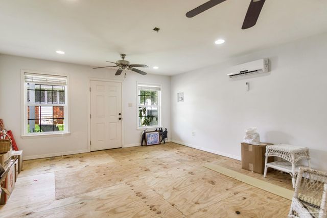 1057 Pauline St, Cantonment, FL 32533