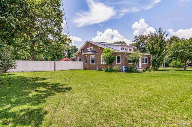 1057 Pauline St, Cantonment, FL 32533