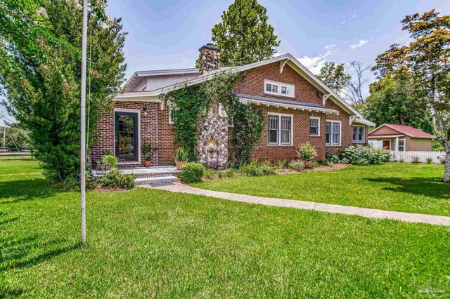 1057 Pauline St, Cantonment, FL 32533