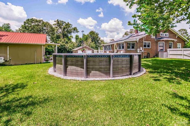 1057 Pauline St, Cantonment, FL 32533
